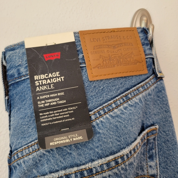 NWT Levi's Ribcage Straight Ankle Jeans, Distressed, After Love, Size 29x27 - Picture 7 of 15